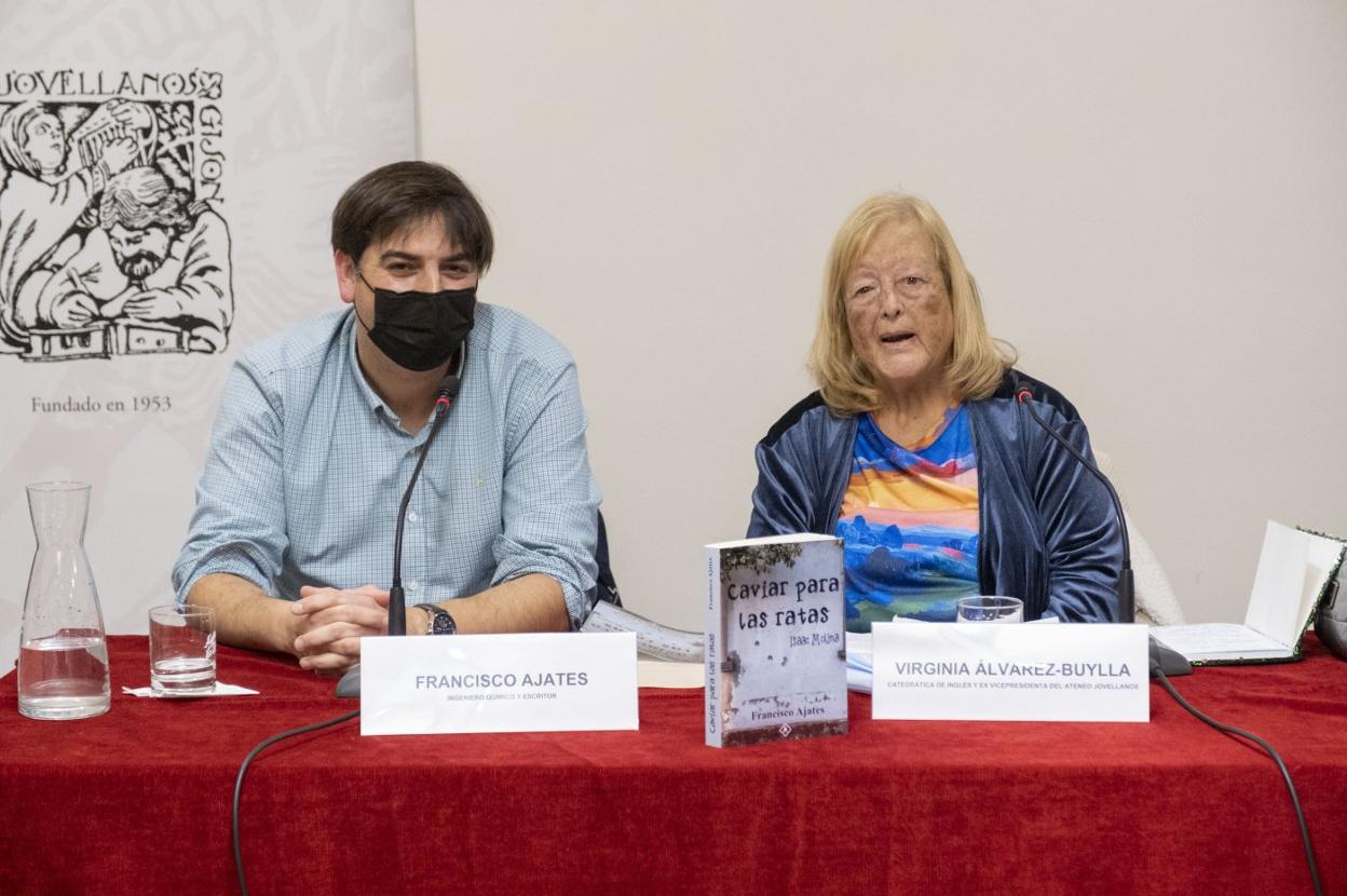 Francisco Ajates y Virginia Álvarez-Buylla, en el Ateneo. 