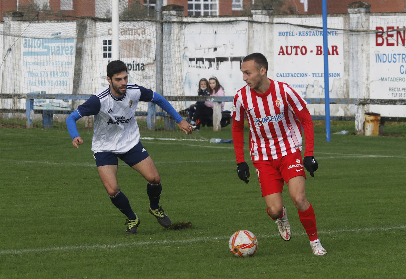 Fotos: Las mejores jugadas del Sporting B-Mosconia