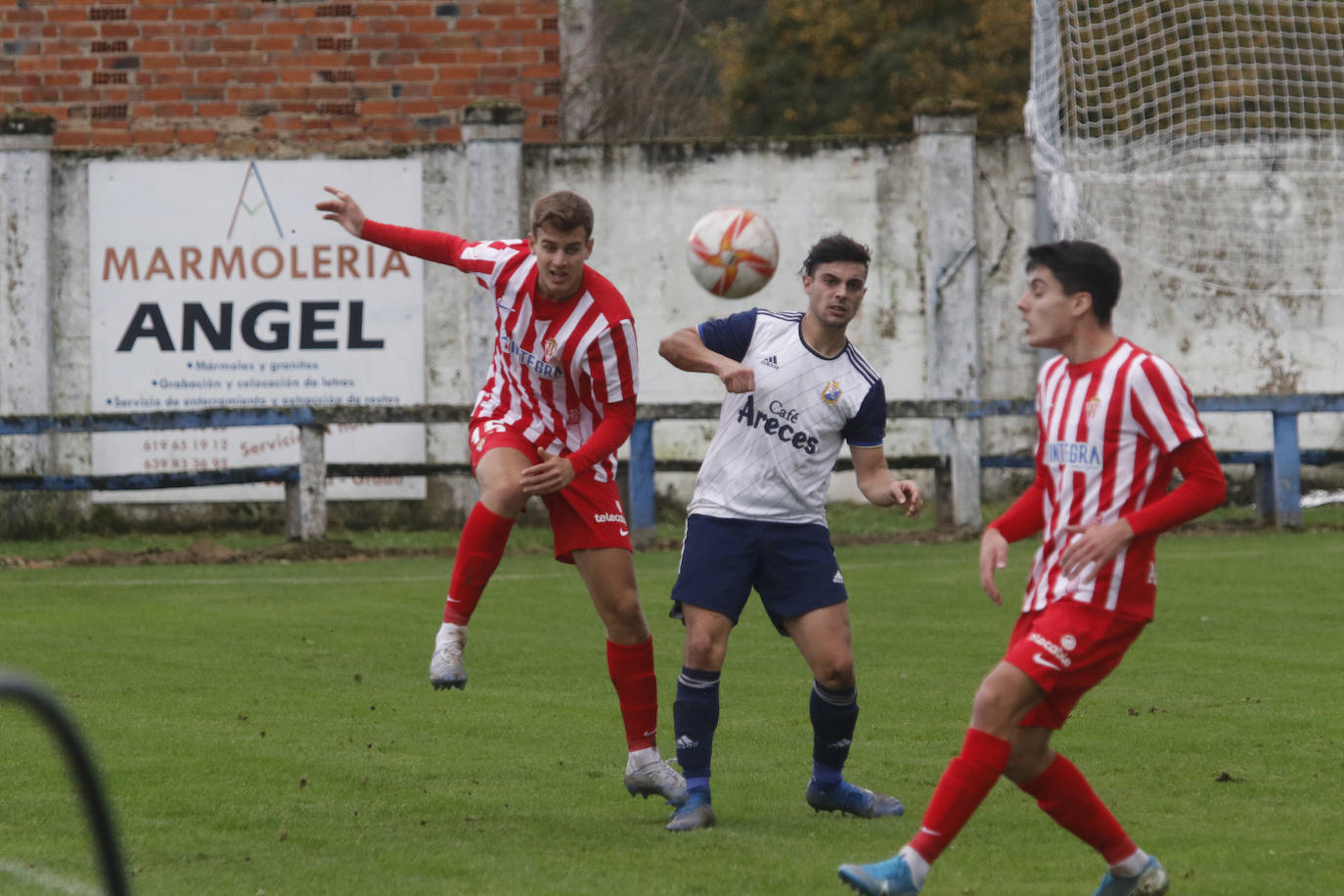 Fotos: Las mejores jugadas del Sporting B-Mosconia