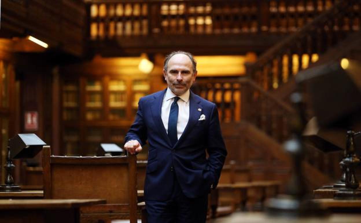 Ignacio Villaverde, rector de la Universidad de Oviedo. 