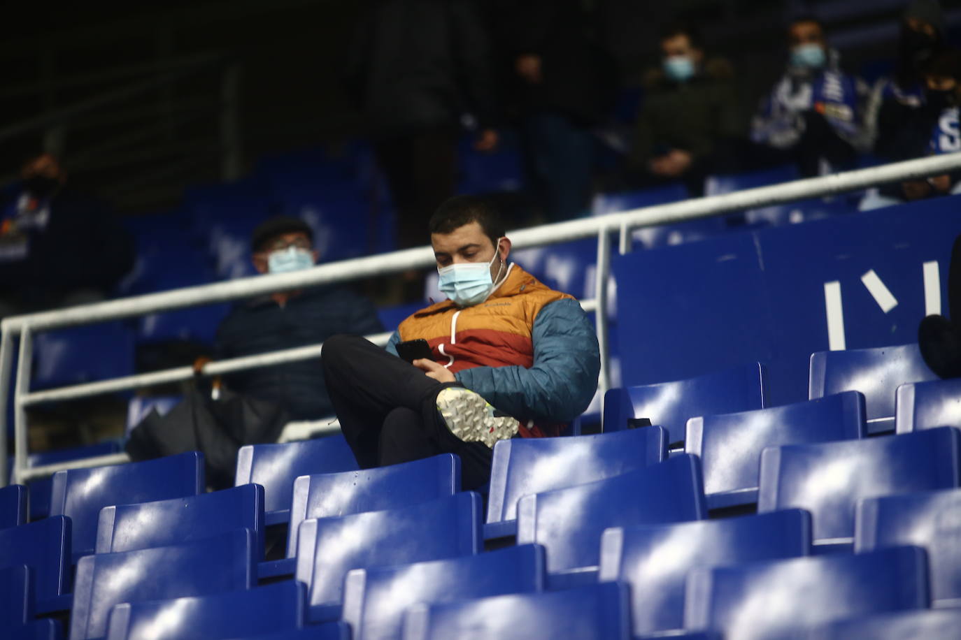 Buscate en la grada del Tartiere en el partido Real Oviedo Alcorcón