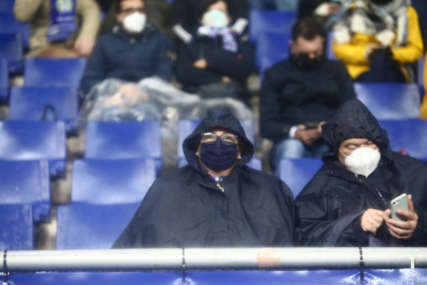 Buscate en la grada del Tartiere en el partido Real Oviedo Alcorcón