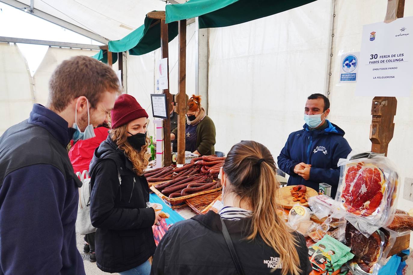 Fotos: Víctor Manuel anima la Feria de les Fabes de Colunga