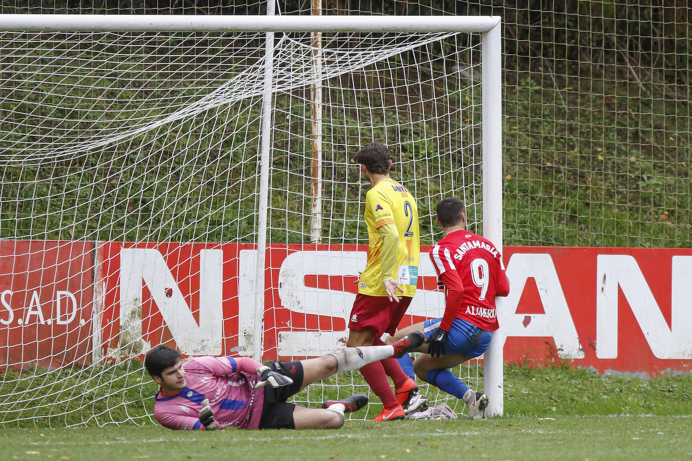 Fotos: Las mejores imágenes de la victoria del Sporting B ante el Navarro