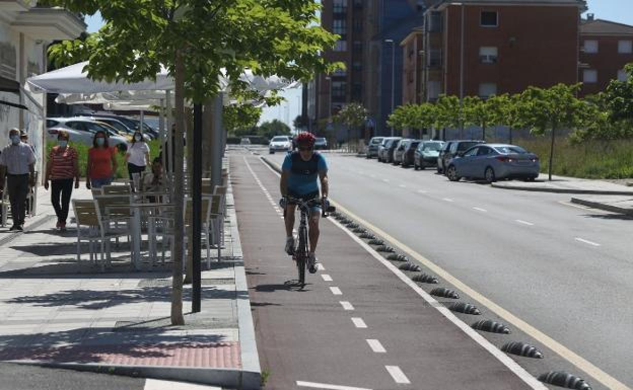 El juzgado rechaza paralizar el carril bici de la avenida Conde de Santa Bárbara de Lugones