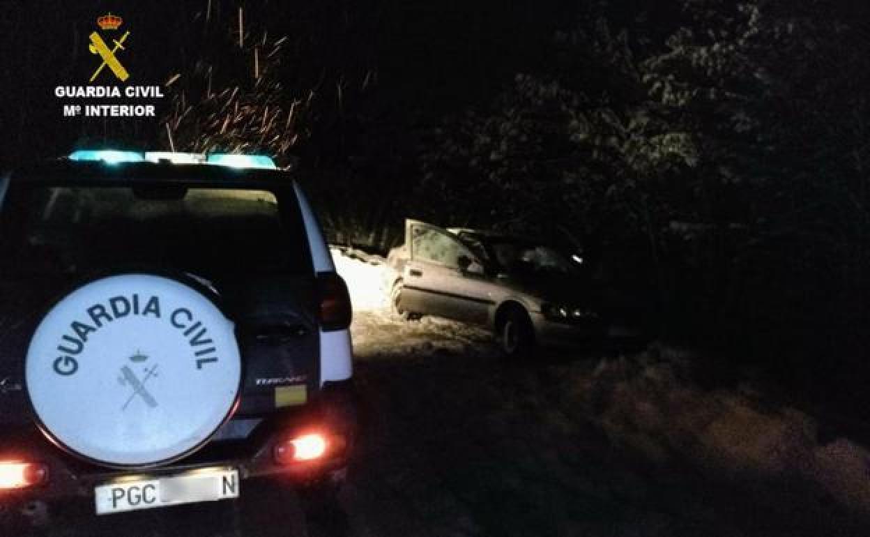 Rescatados dos asturianos atrapados por la nieve en León