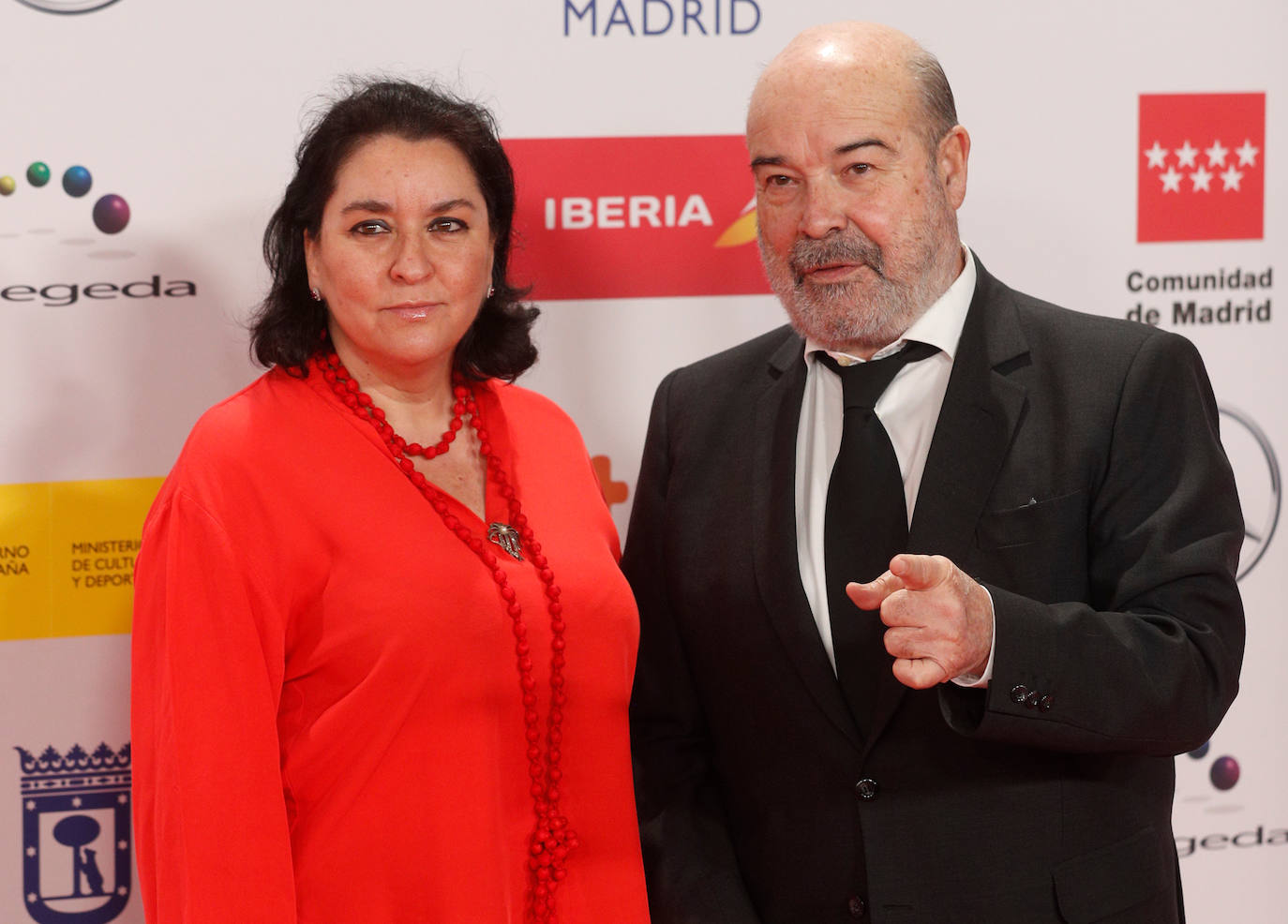 Los Premios José María Forqué han celebrado su 27 edición con 'El buen patrón' (mejor película) y 'Hierro' (mejor serie) como grandes triunfadoras de la noche. La alfombra roja ha estado repleta de grandes celebridades, como la actriz asturiana Paula Echevarría, Javier Cámara (mejor interpretación masculina) o Blanca Portillo (mejor interpretación femenina). 