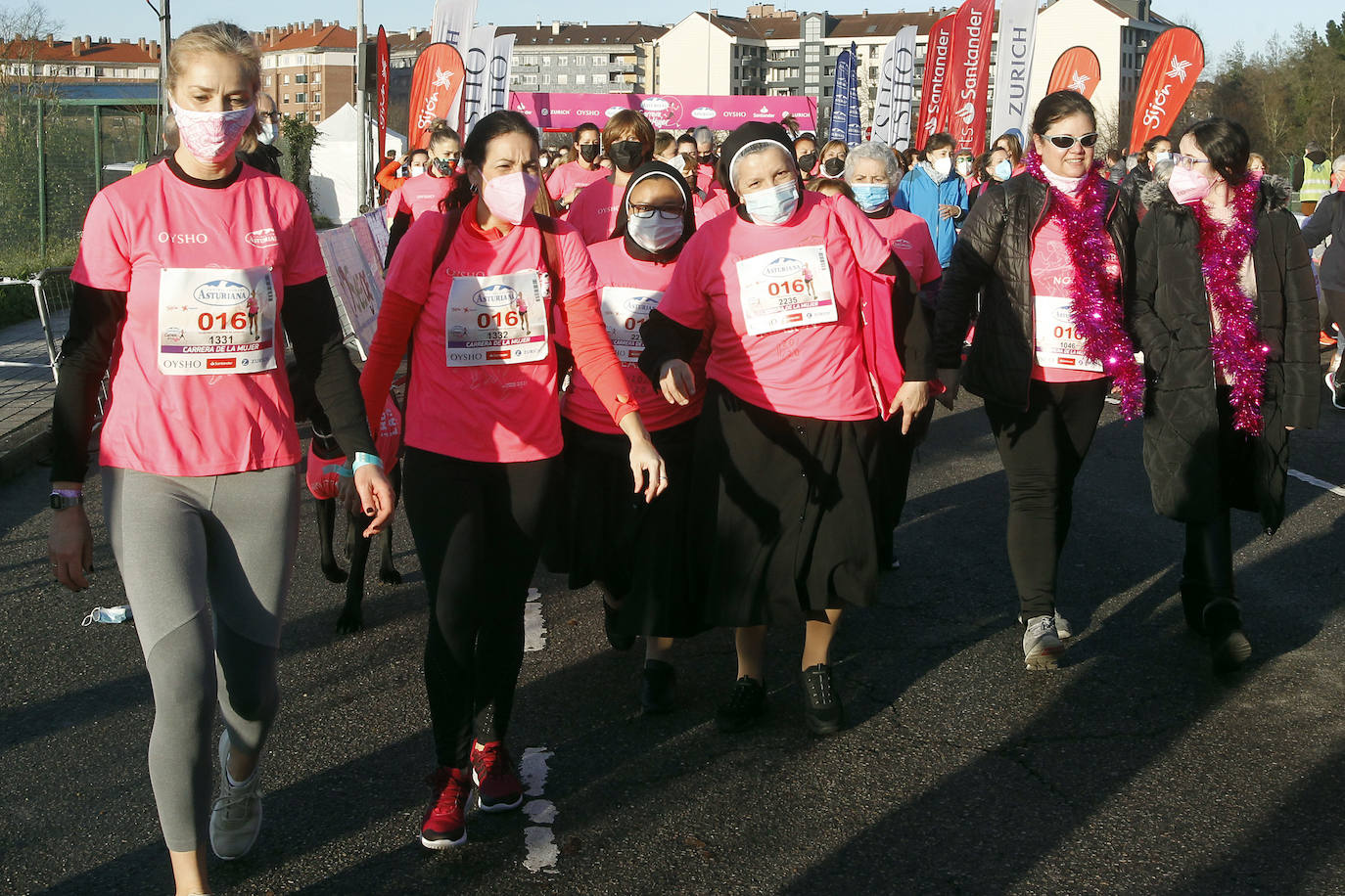 3.500 corredoras han participado este domingo en la Carrera de la Mujer celebrada en las calles de Gijón 