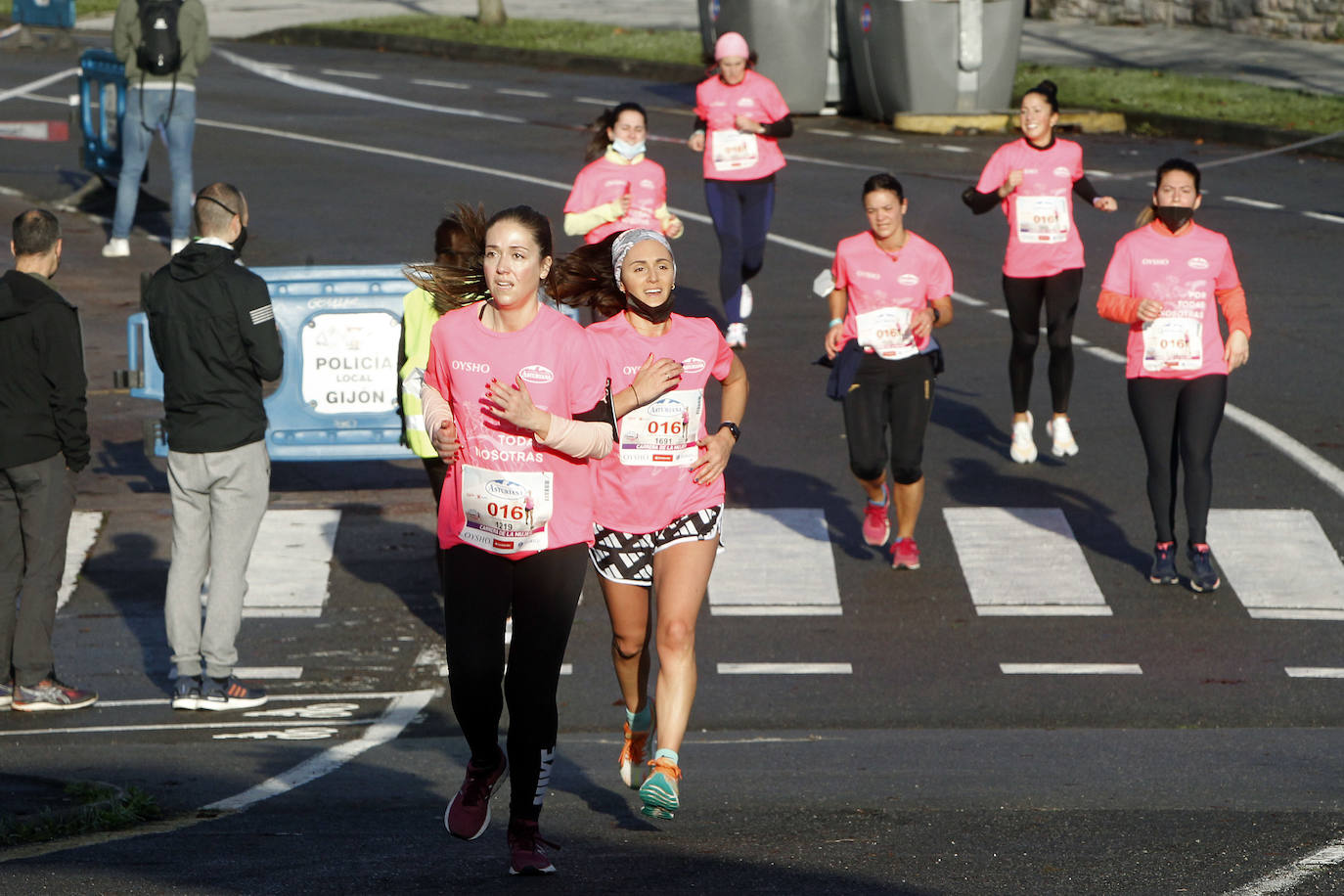 3.500 corredoras han participado este domingo en la Carrera de la Mujer celebrada en las calles de Gijón 