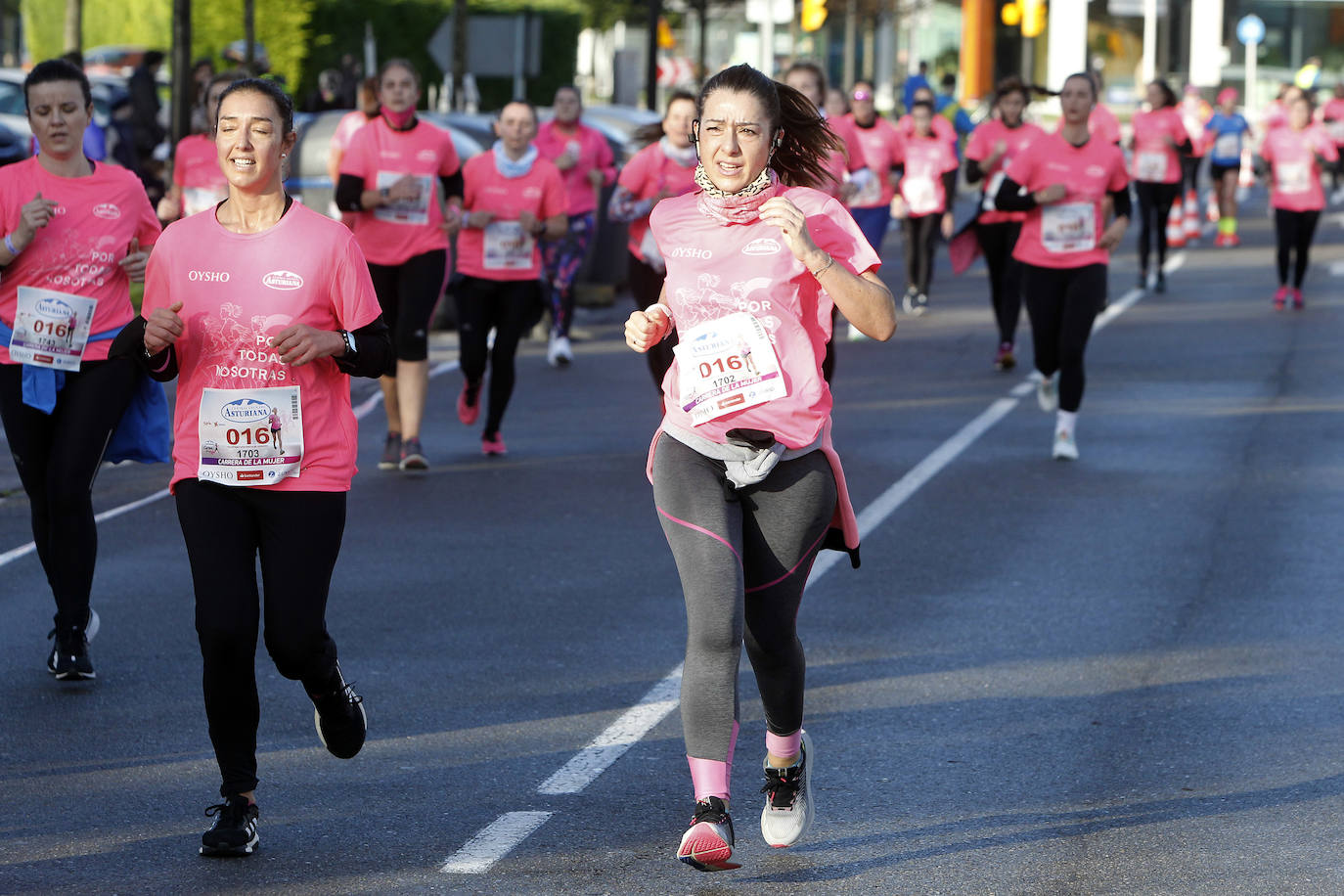 3.500 corredoras han participado este domingo en la Carrera de la Mujer celebrada en las calles de Gijón 