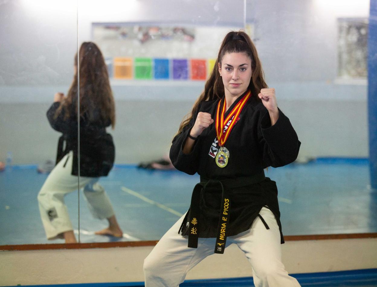 Nuria Fernández en su gimnasio de Lugones, Ying Yang. 