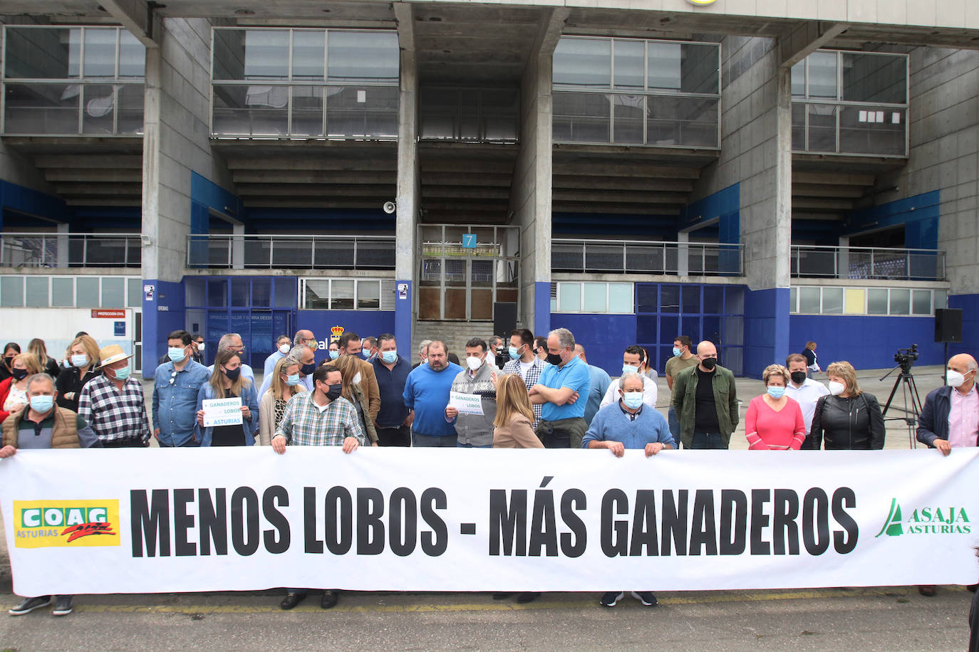 Manifestación de ganaderos convocada por Asja y Coag contra los daños que provocan los lobos, el pasado mes de abril. 