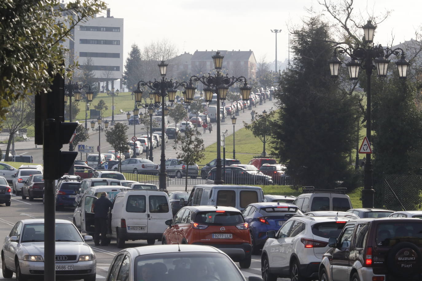 Fotos: Largas colas para hacerse una PCR en el HUCA