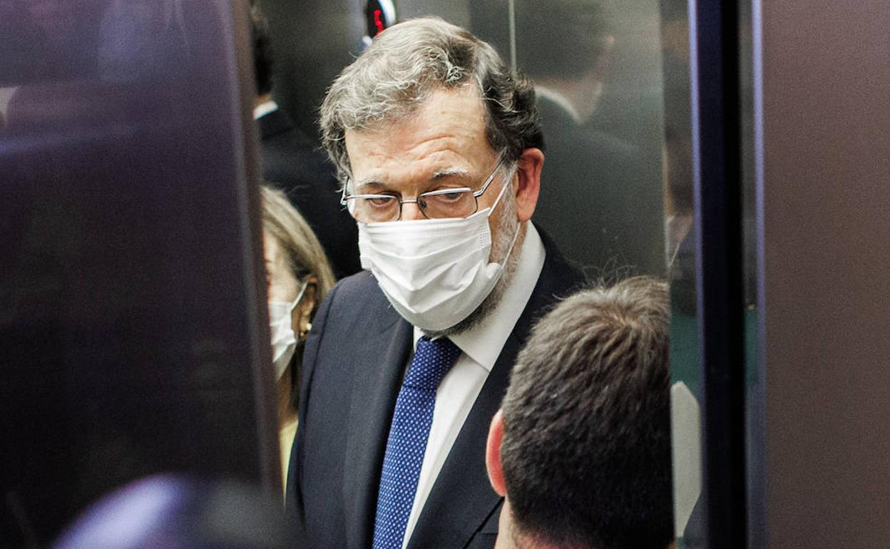 El expresidente Mariano Rajoy, a su salida de la comisión 'Kitchen' el 13 de diciembre.