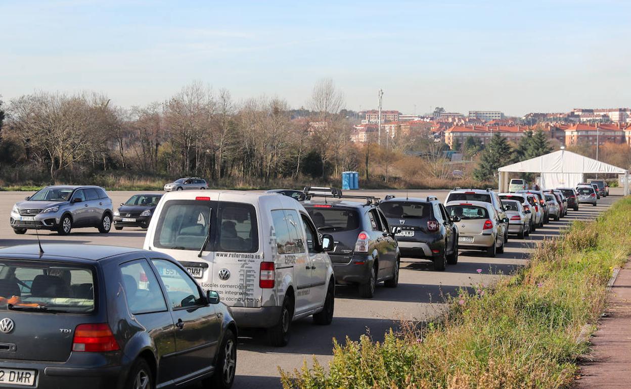 Colas en Gijón para realizarse una PCR 