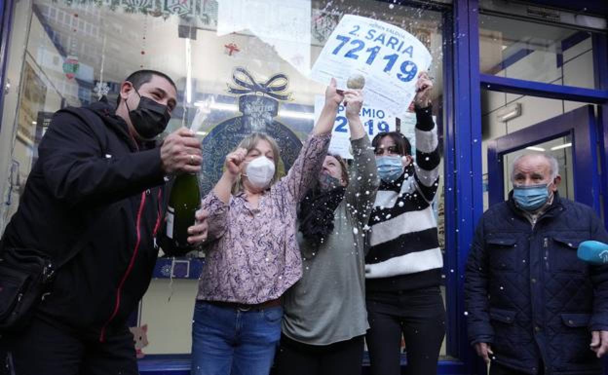 Un momento del sorteo. 