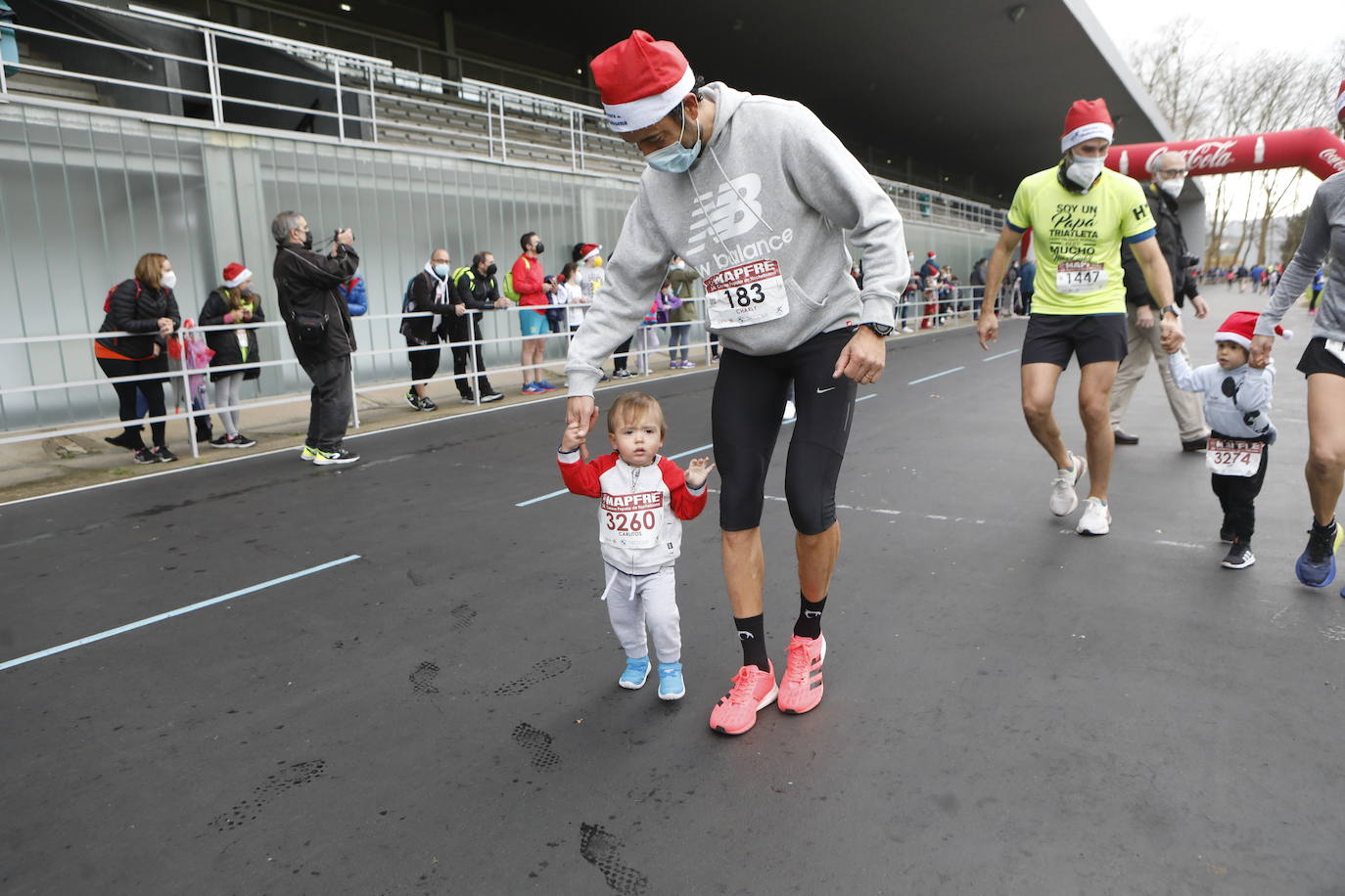 Fotos: Así fue la Carrera de Nochebuena de los niños