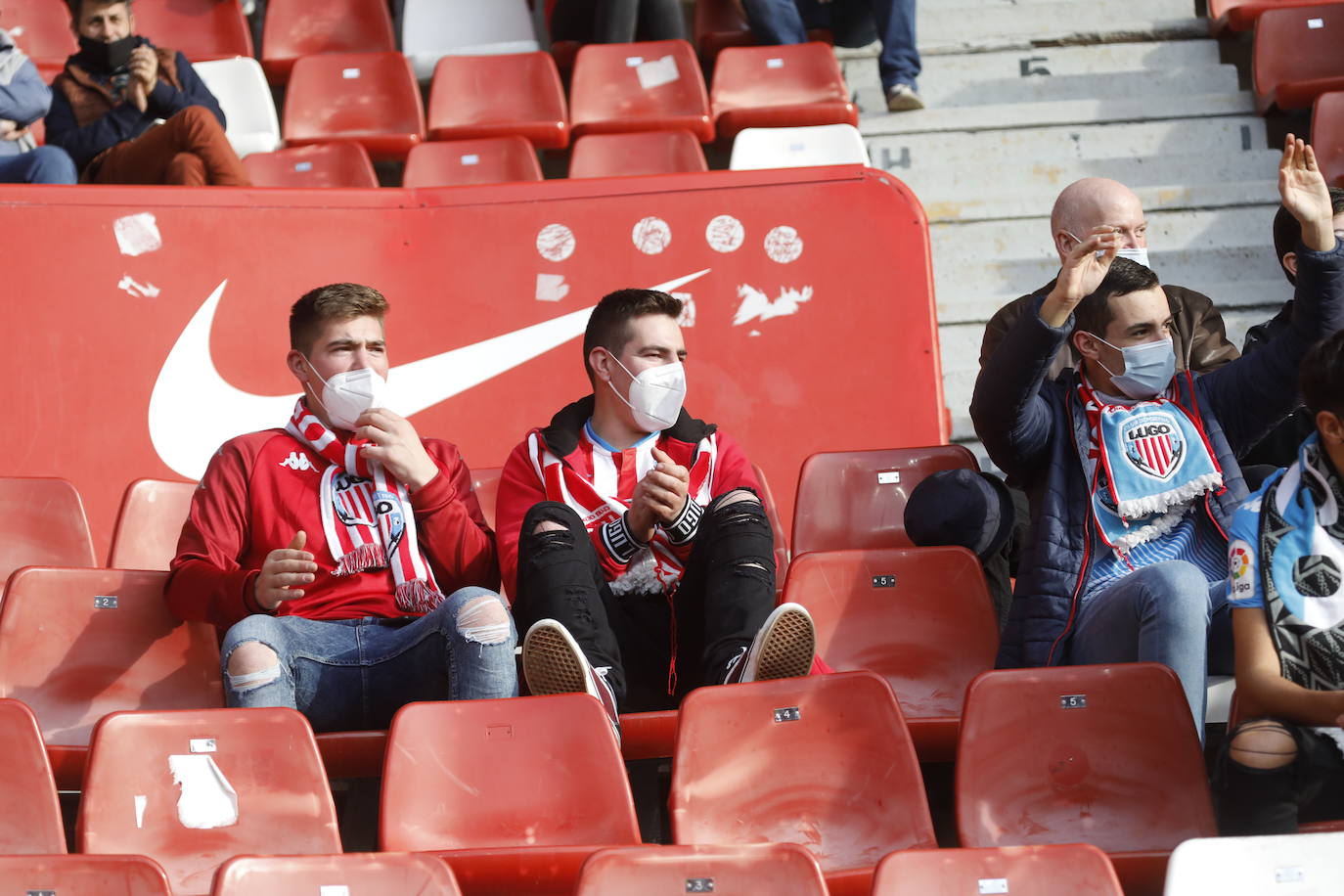 Fotos: ¿Estuviste en el Sporting - Lugo? ¡Búscate!