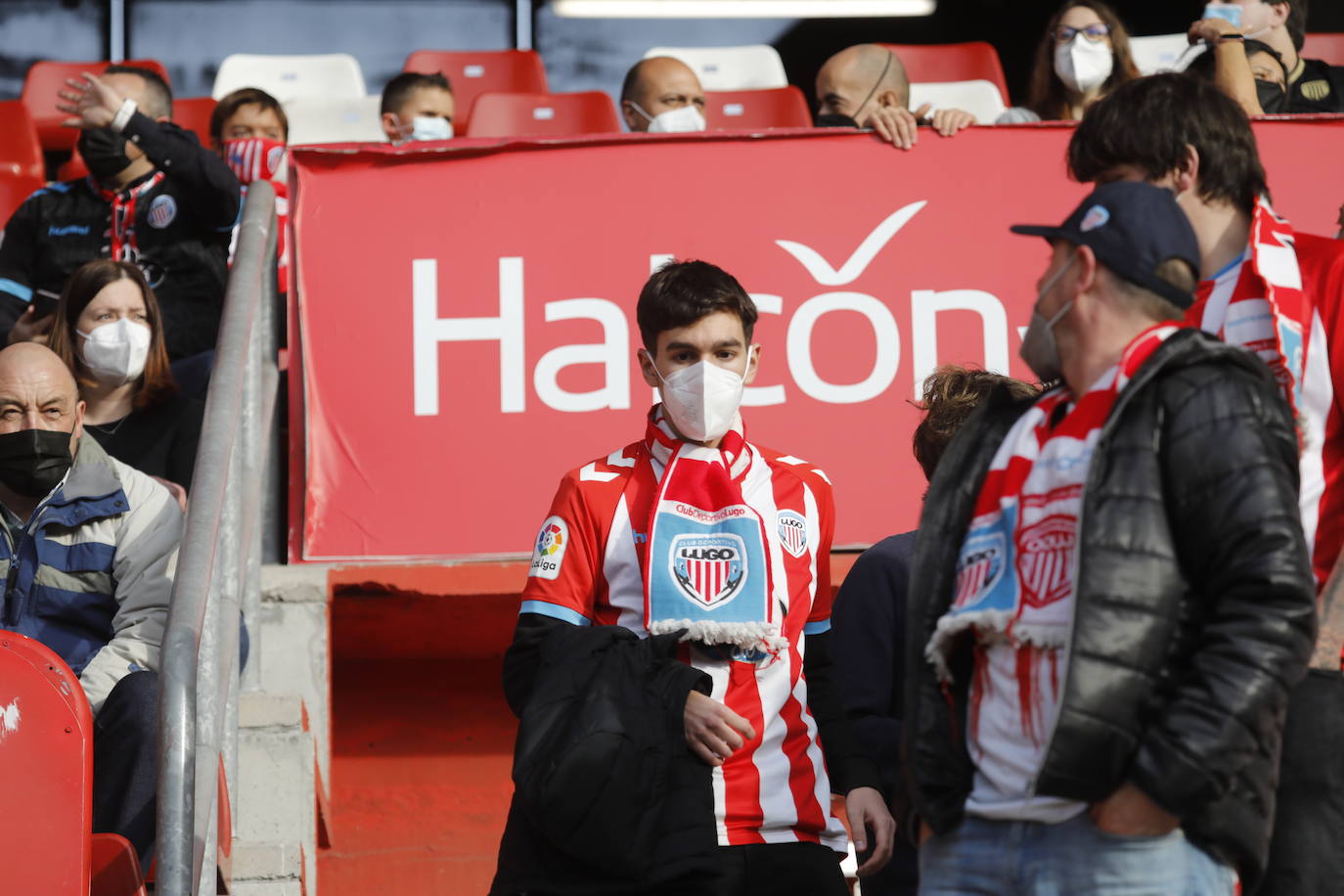 Fotos: ¿Estuviste en el Sporting - Lugo? ¡Búscate!