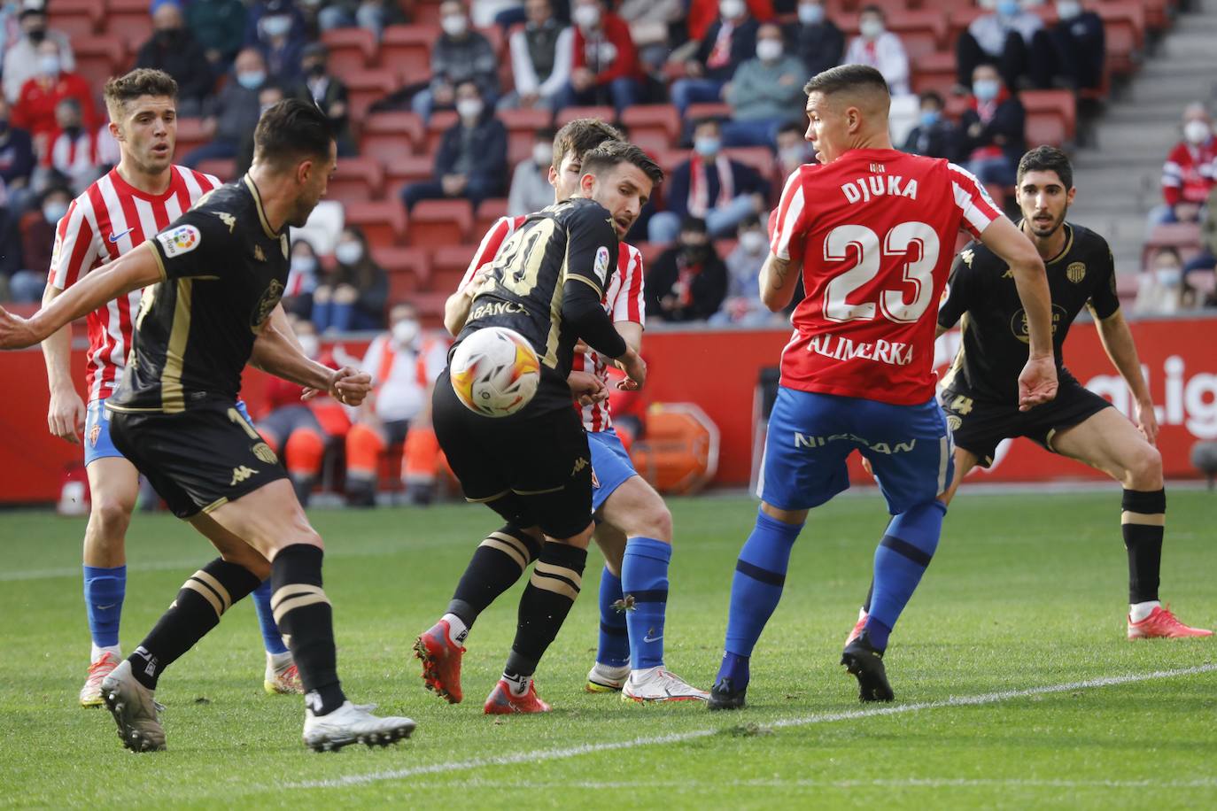 Fotos: Las imágenes de las mejores jugadas del Sporting - Lugo