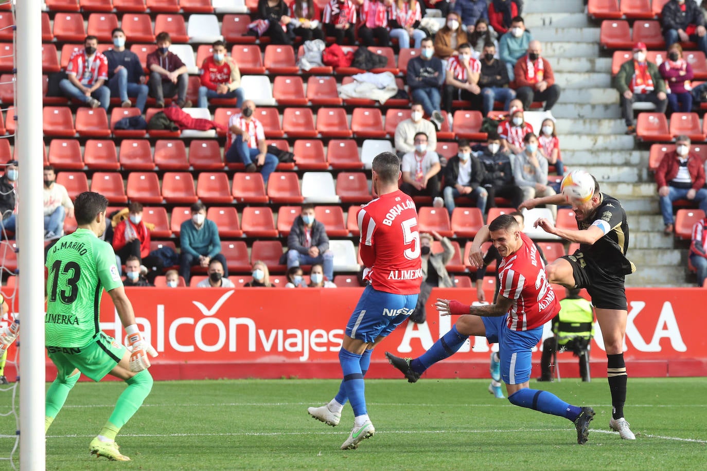 Fotos: Las imágenes de las mejores jugadas del Sporting - Lugo