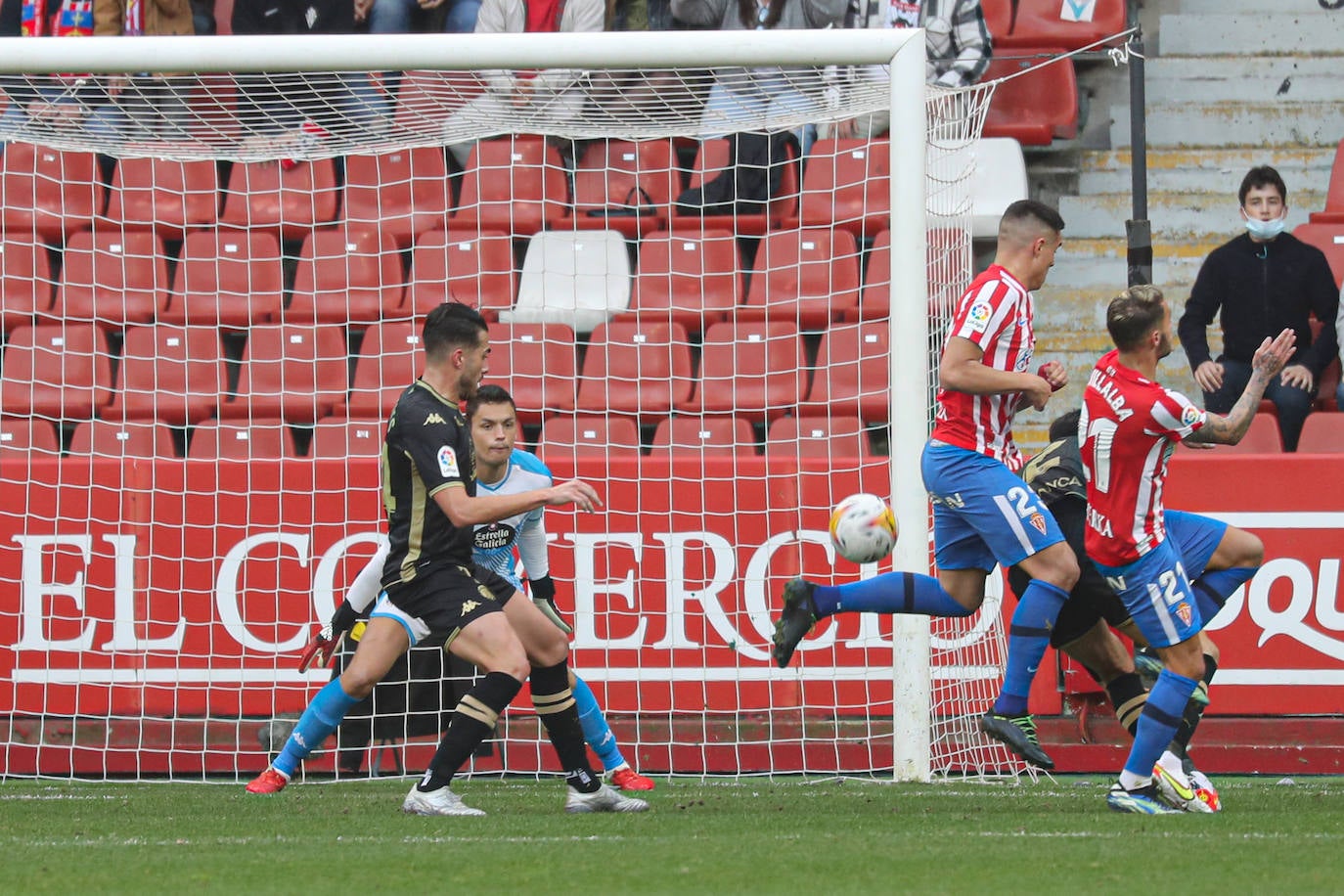 Fotos: Las imágenes de las mejores jugadas del Sporting - Lugo