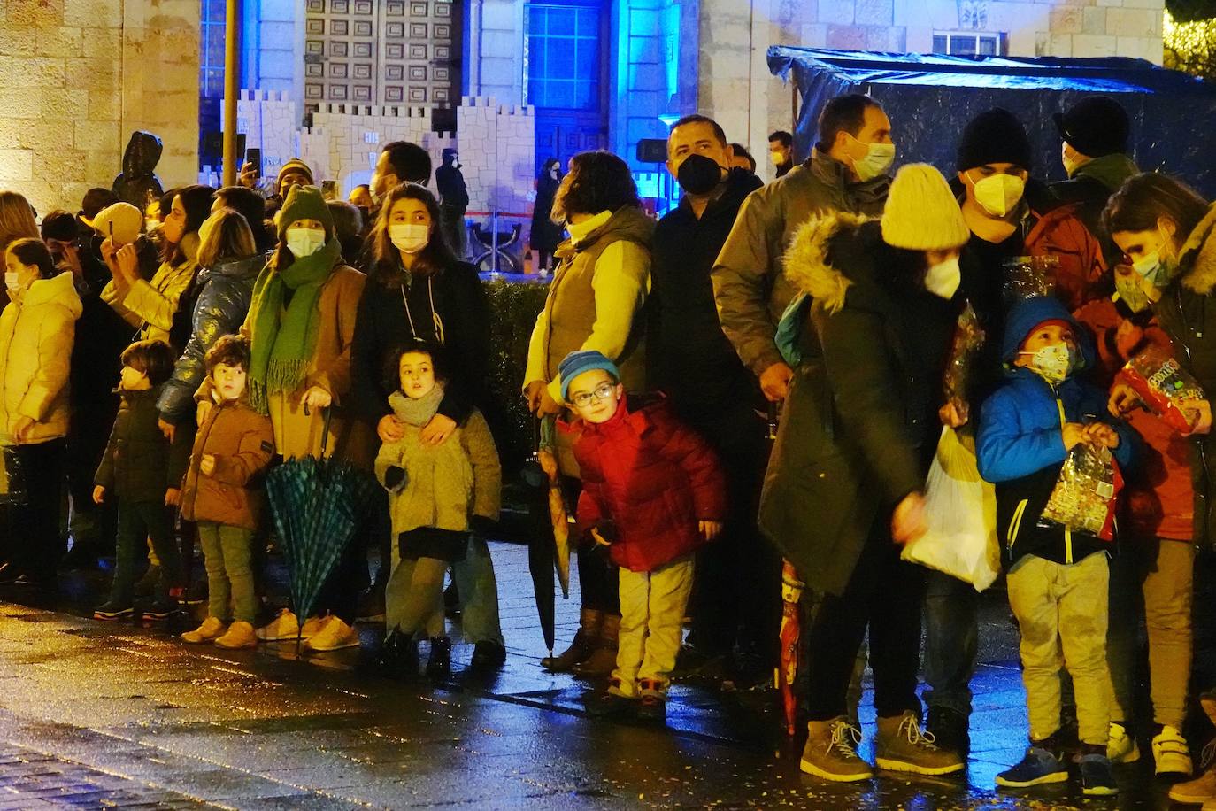 Fotos: Colorida cabalgata de los Reyes Magos en Cangas de Onís