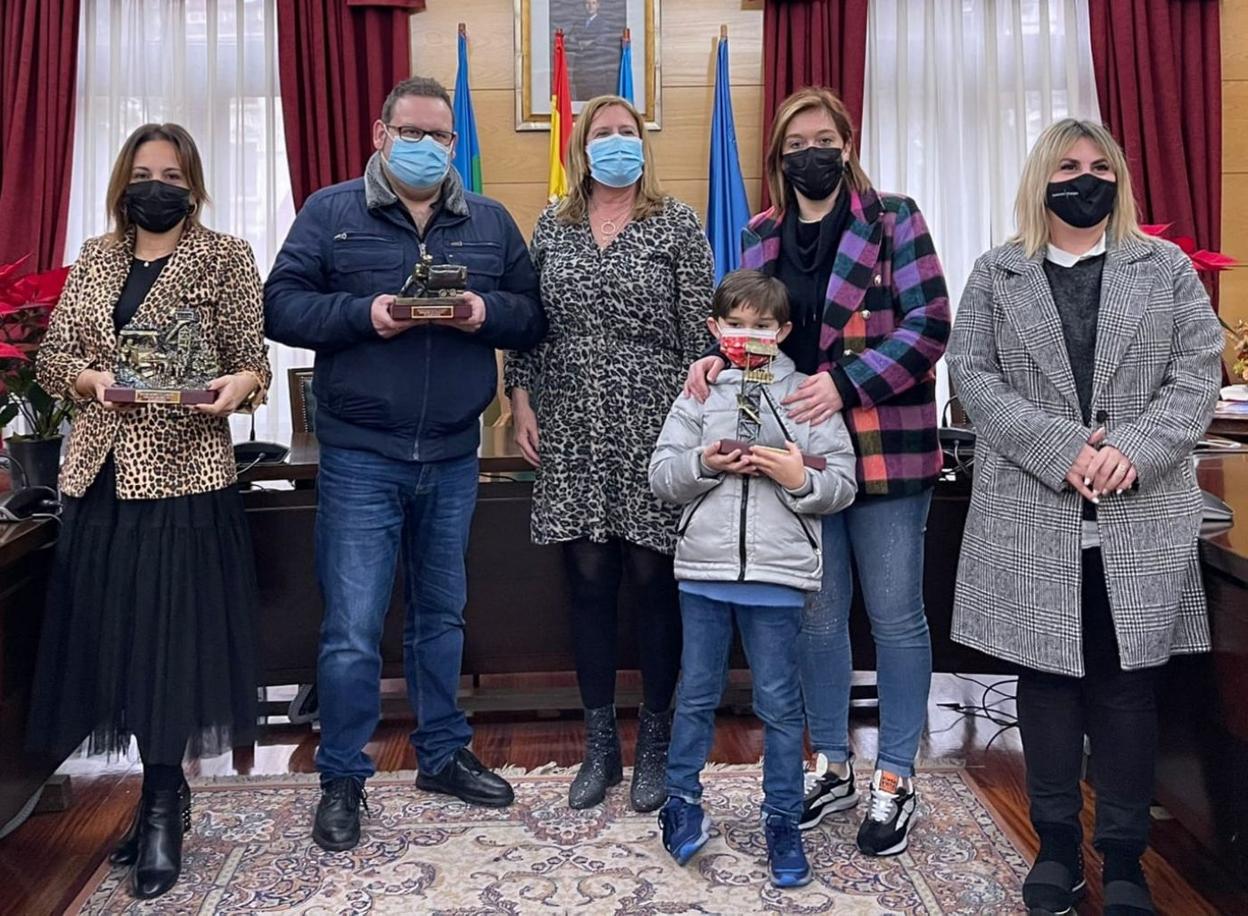 Acto de entrega de los galardones en el Ayuntamiento, ayer. 