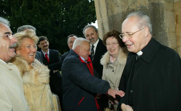 En 2005, tras una misa en Villardeveyo (Llanera). 