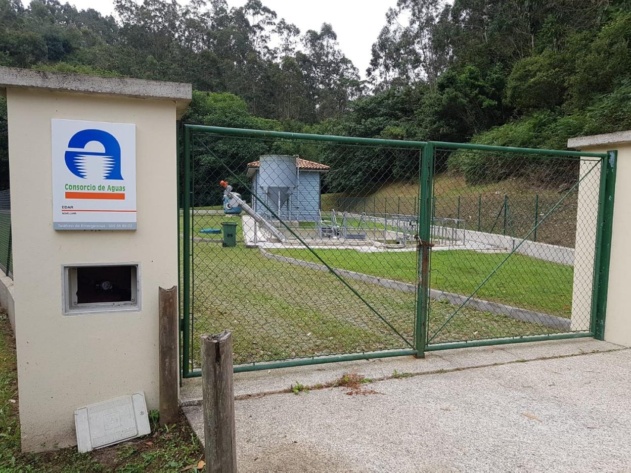 Instalaciones de la depuradora de Novellana, en Cudillero. 
