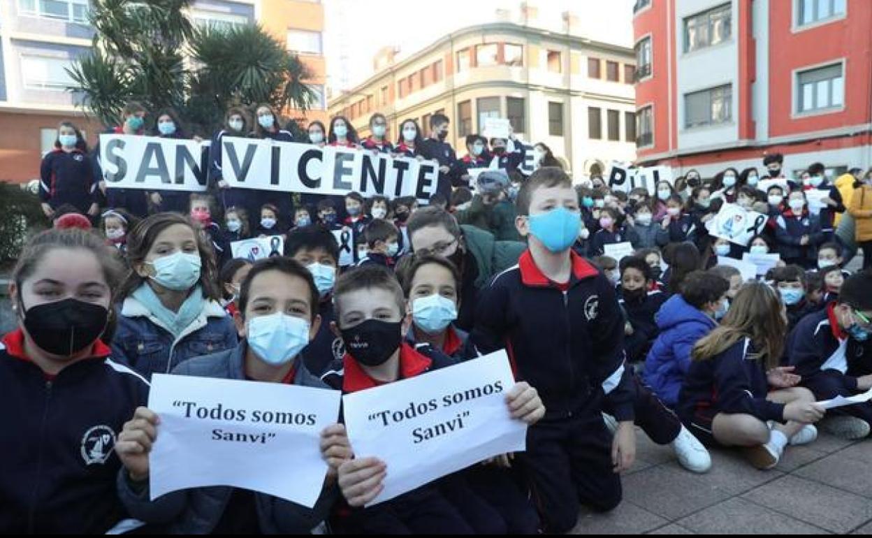 Alumnos del San Vicente de Paúl, durante la reunión. 