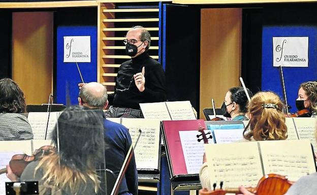 Daniele Callegari, en un ensayo al frente de Ofil. 