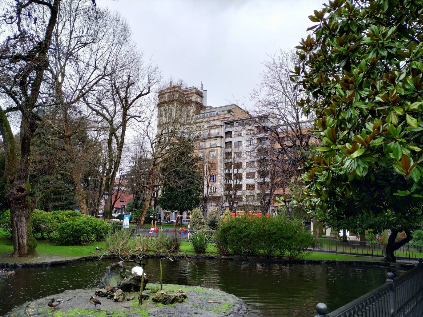 La huerta y el jardín botánico del Monasterio de San Francisco fueron el germen del parque público del que hoy presume la ciudad. 