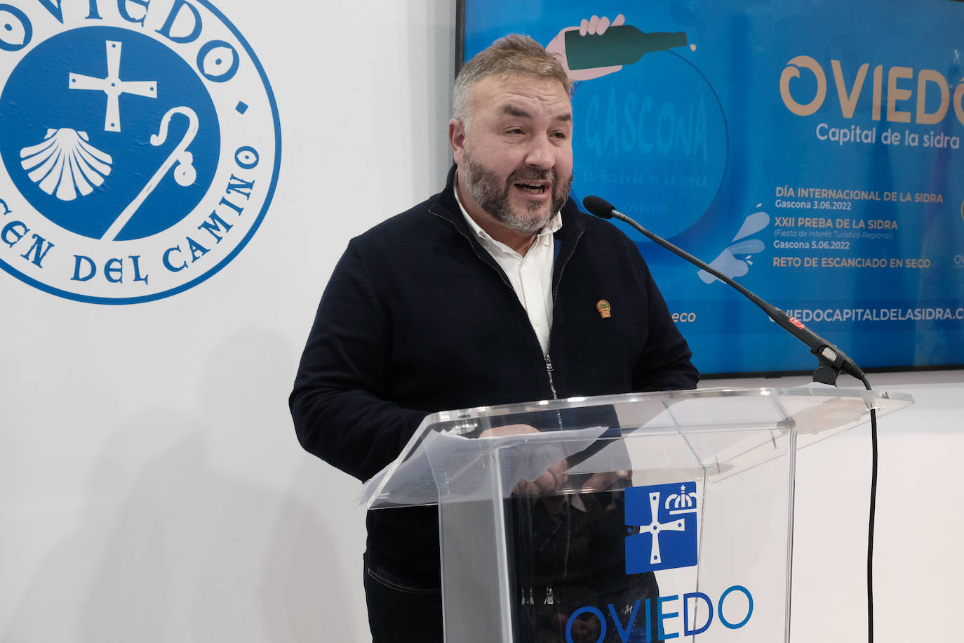 Don Felipe y doña Letizia han inaugurado este miércoles la 42º edición de Feria Internacional de Turismo (Fitur), que se celebra en Ifema Madrid, hasta el próximo 23 de enero. El estand del Principado ha albergado una mesa redonda sobre la cultura sidrera asturiana, candidata para Lista Representativa del Patrimonio Mundial Inmaterial de la Unesco 