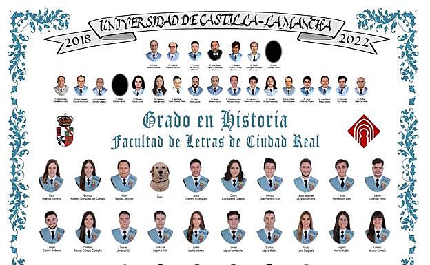 Un perro en la orla de una promoción universitaria