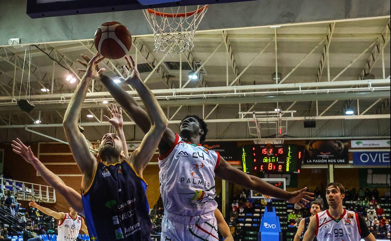 El Unicaja suda de lo lindo para sumar la décima