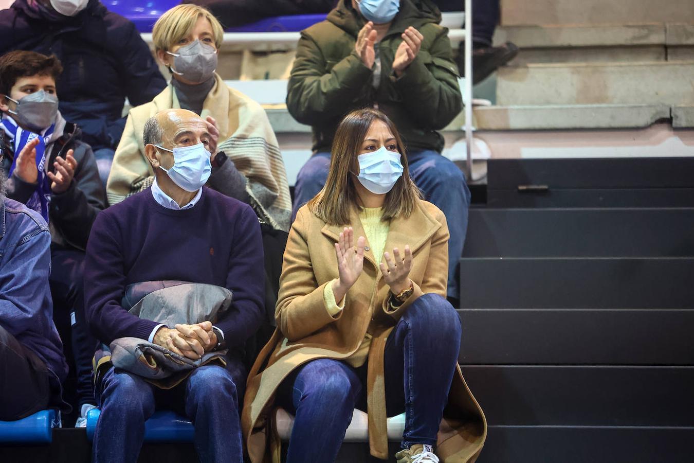 Fotos: Las mejores imágenes del Unicaja Banco Oviedo - Palmer Alma Mediterránea