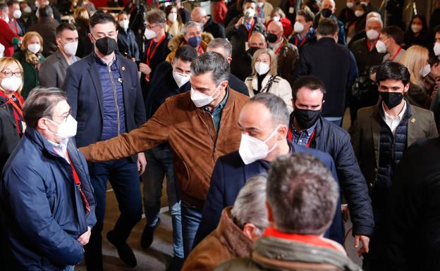 Pedro Sámchez, a su entrada al acto político organizado por los socialistas en Gijón.