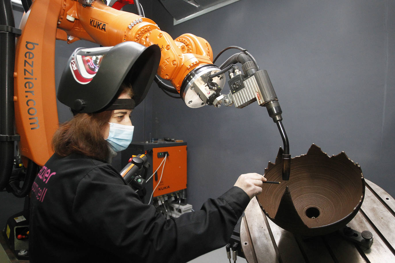 La ingeniería asturiana Bezzier puntera a nivel mundial en la tecnología WAAM, de aporte de material por soldadura, para el sector industrial.