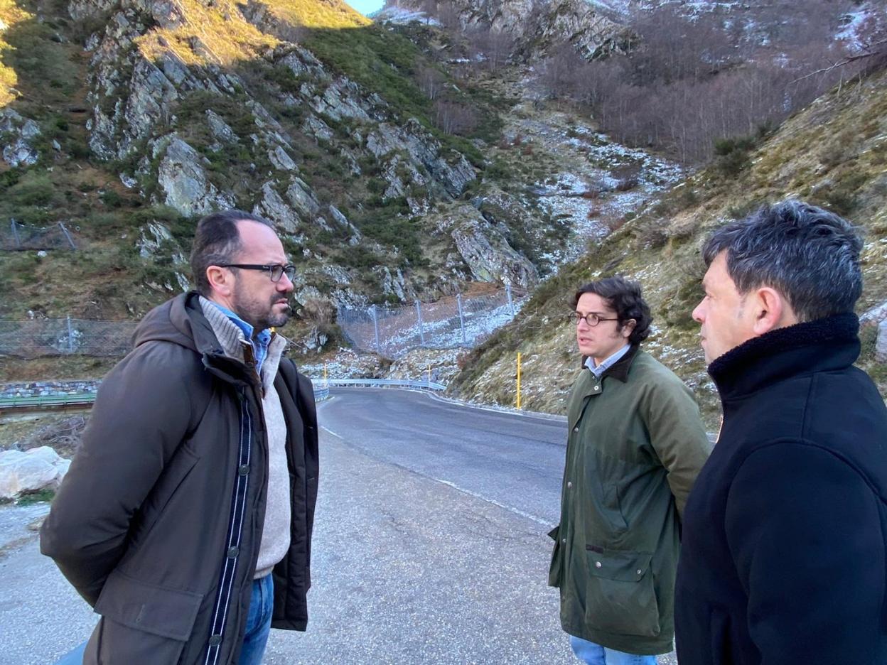 Ignacio Blanco, José María Figaredo y Antonio del Peño. 