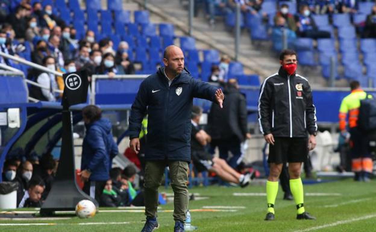 José Alberto en el partido de Liga entre el Real Oviedo y el Málaga.