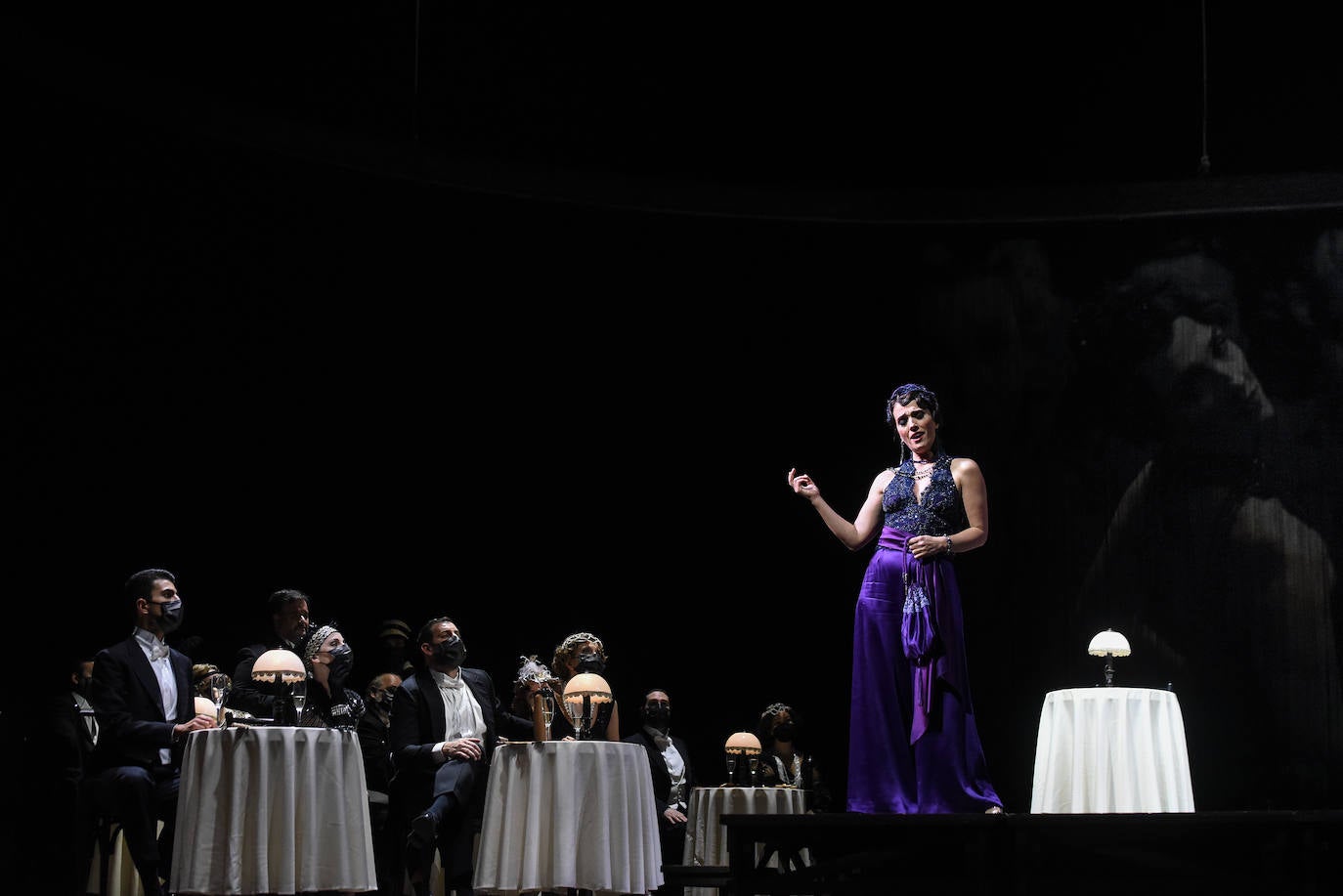 La soprano albanesa es aclamada en el Campoamor como protagonista de 'Adriana de Lecouvreur', la ópera de Cilèa que cierra la temporada ovetense.
