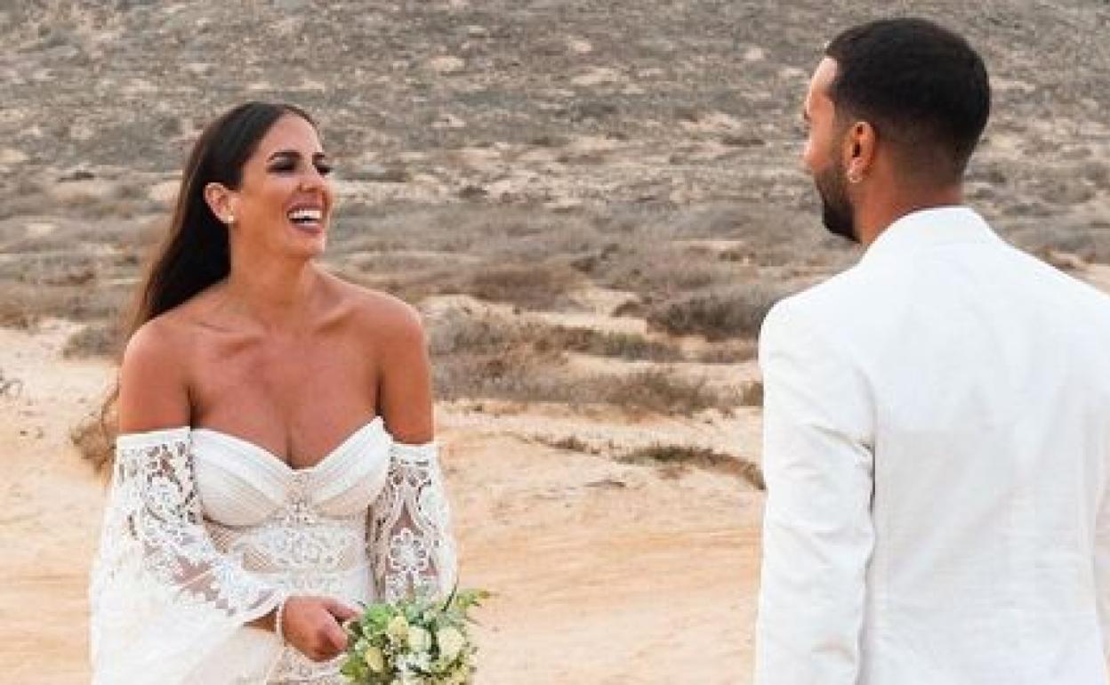 Anabel Pantoja y Omar Sánchez en su boda. 