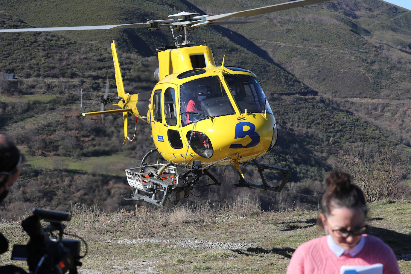 La rápida actuación de los servicios de emergencias impidió que el incendio entrase en la reserva natural de Muniellos, situada en la vertiente inmediatamente aledaña a la zona donde se estaba produciendo el fuego, que tiene todos las indicios de haber sido provocado, como comentaron algunos vecinos de la zona.