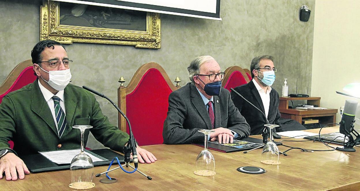 Alejandro García abrió el ciclo de conferencias del Ridea. 