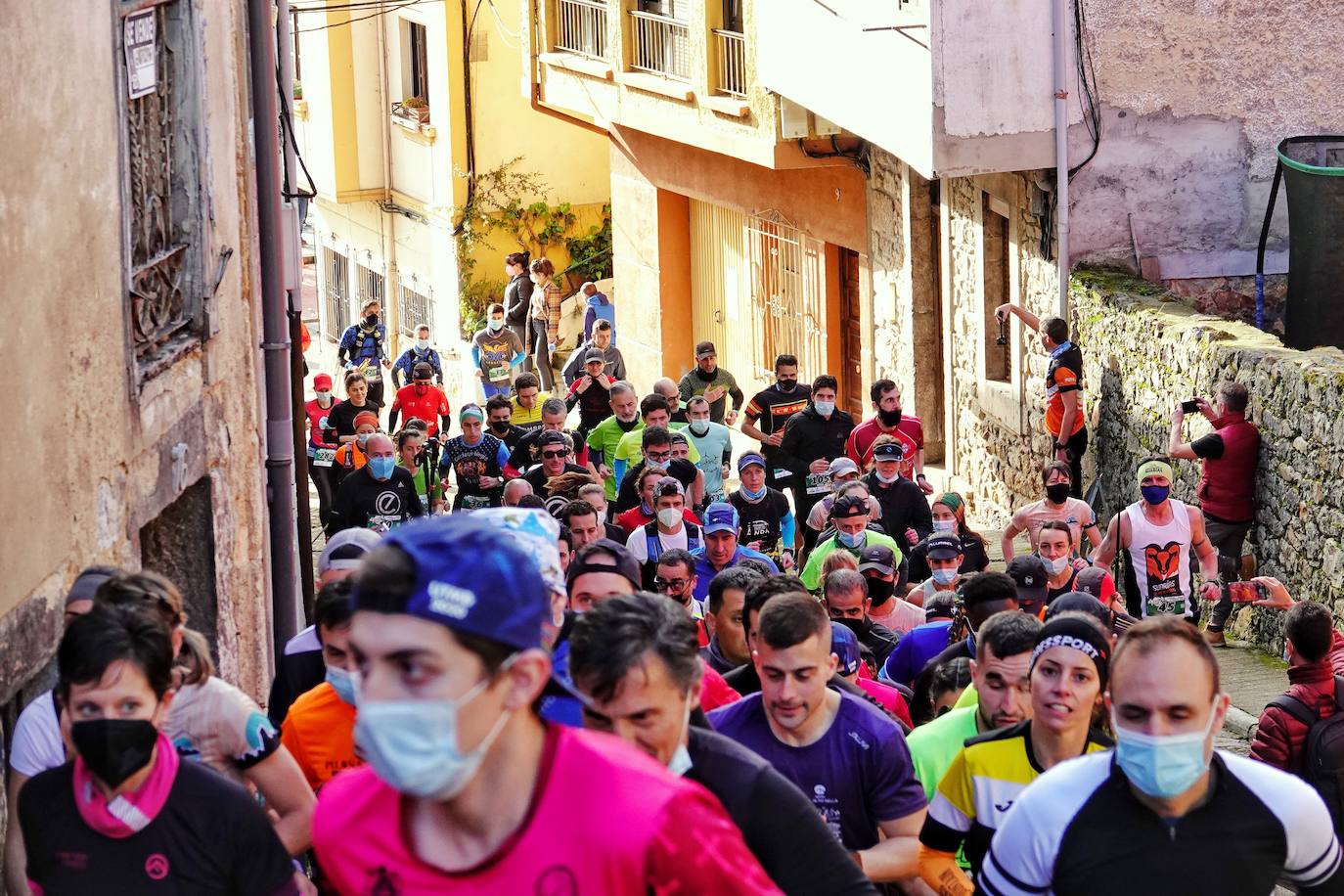 Dimas Pereira se impone en el Cayón Trail de Infiesto, una carrera que sigue siendo «el plan favoristo» de los corredores de la región.
