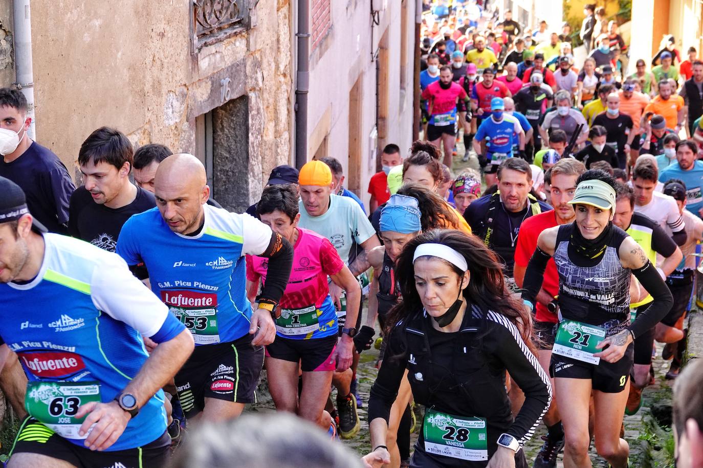 Dimas Pereira se impone en el Cayón Trail de Infiesto, una carrera que sigue siendo «el plan favoristo» de los corredores de la región.