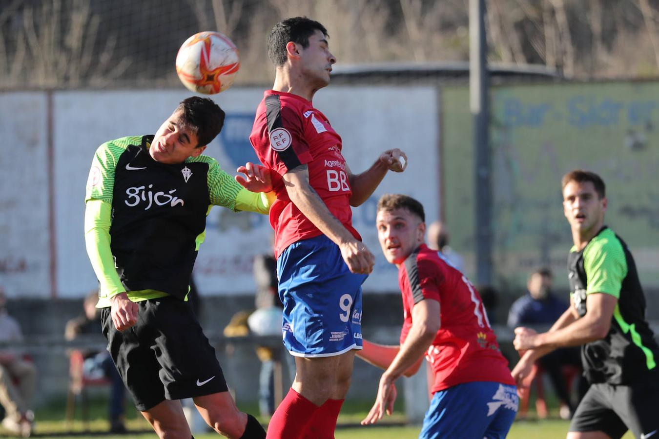 Fotos: Las mejores jugadas del Colunga - Sporting B