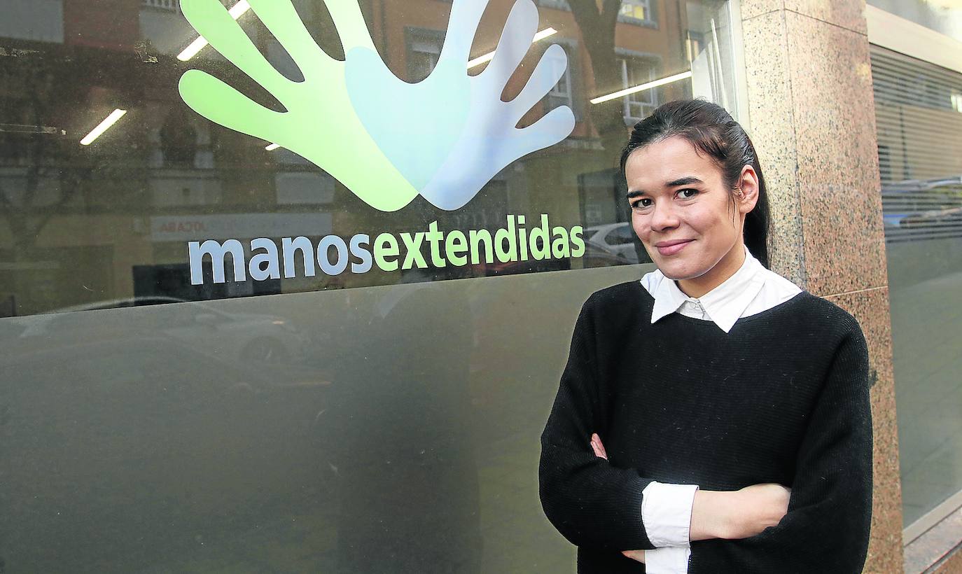 Ana Sánchez, en la sede de la organización que coordina, en Oviedo. 