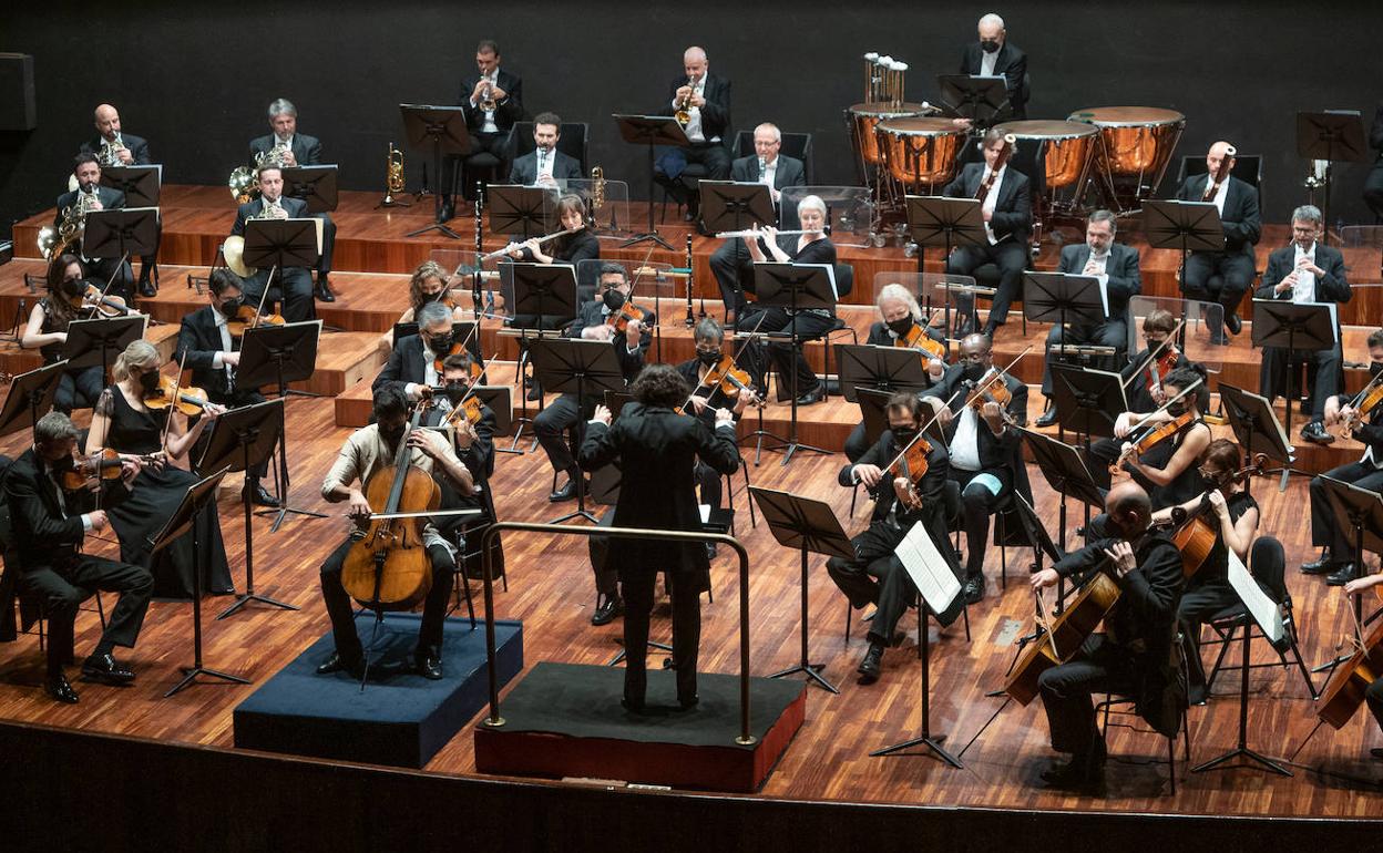 La OSPA, en Avilés durante un concierto.